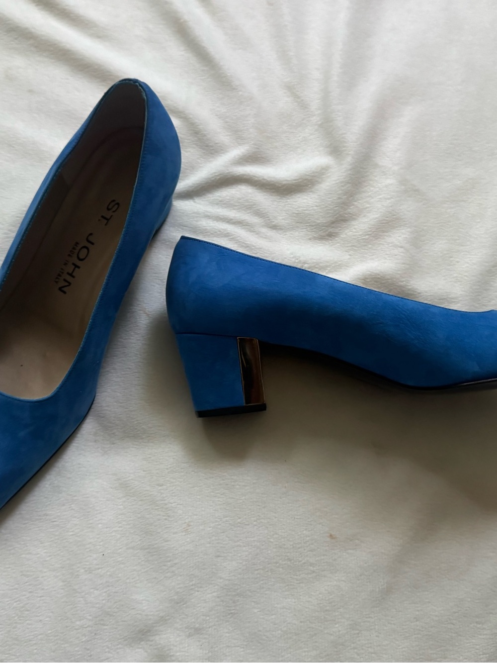 St. John suede heels - Picture 3 of 9